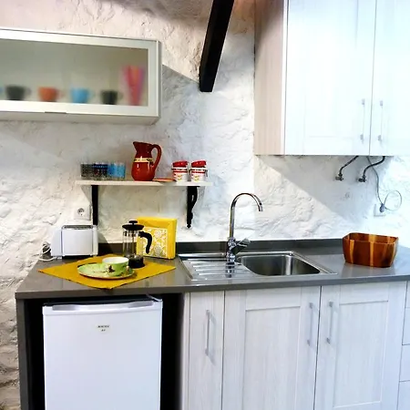 Remedios, 195 Apartment *
